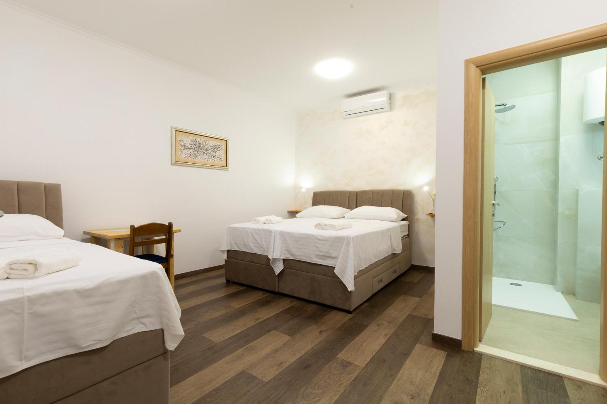 Split Varos Inn Exterior foto